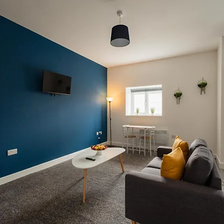 Legion House Six Apartment *