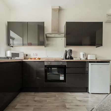 Legion House Six * Μίντλεσμπρο